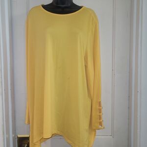 Yellow Avenue top rhinestones on sleeve 22/24